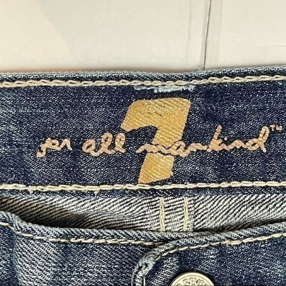 7 For All Mankind Low Rise Bootcut Medium Factory Distressed Wash Jeans Size 30 - Picture 6 of 10